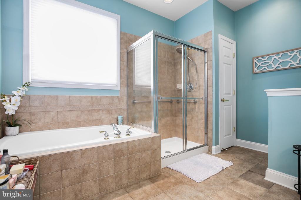 5726 W KESSLERS CROSSING