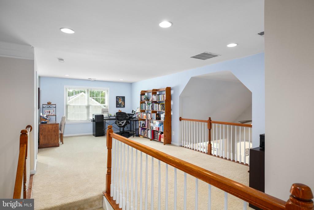 5726 W KESSLERS CROSSING