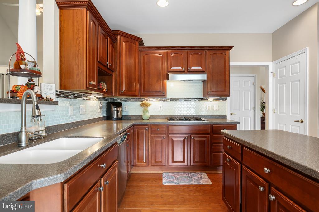 5726 W KESSLERS CROSSING