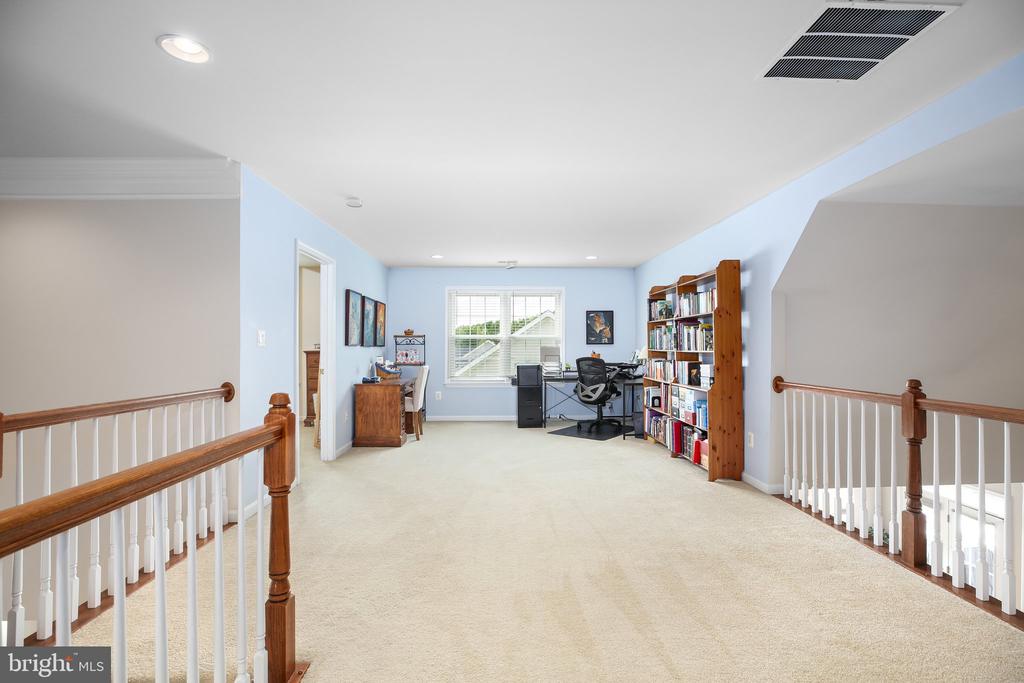 5726 W KESSLERS CROSSING