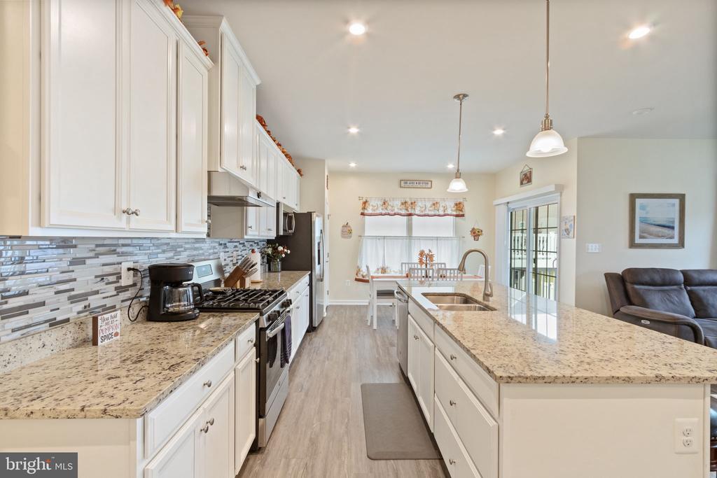 5305 HOLLEY OAK LANE