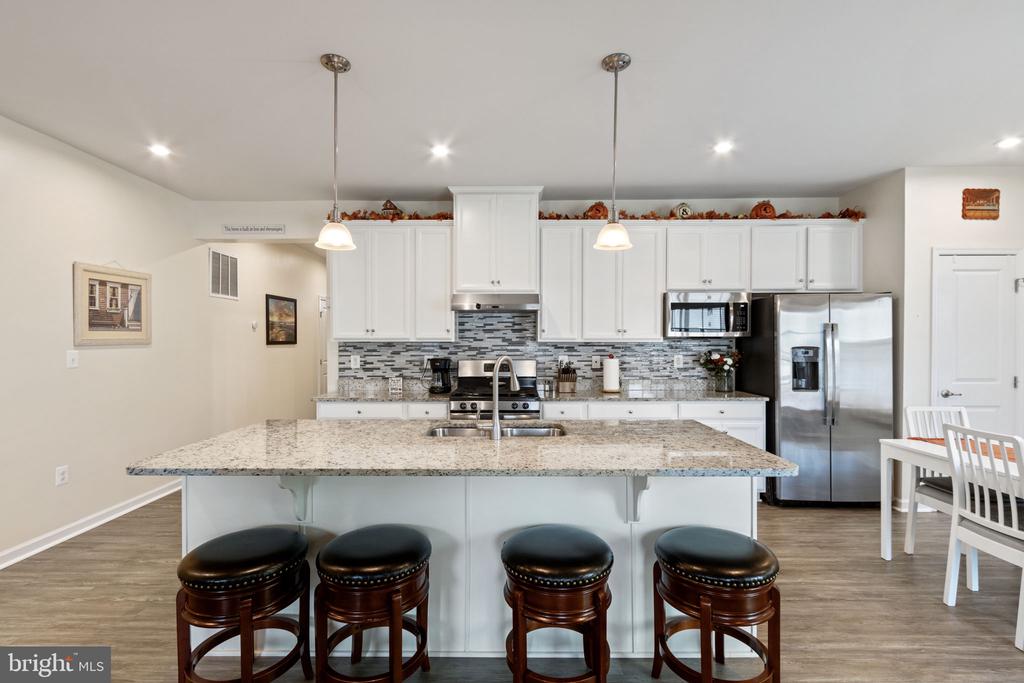 5305 HOLLEY OAK LANE