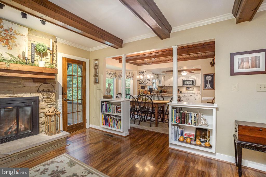 5 BAINBRIDGE LANE