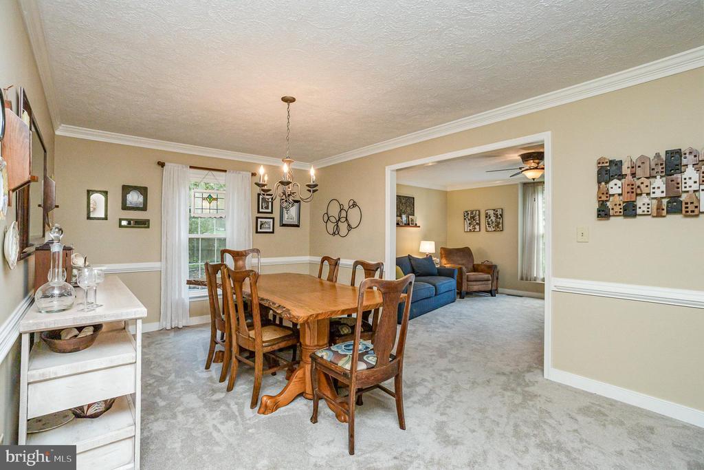 5 BAINBRIDGE LANE
