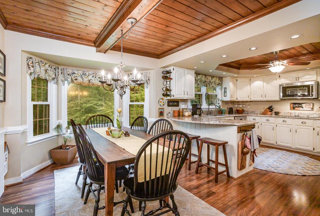 5 BAINBRIDGE LANE