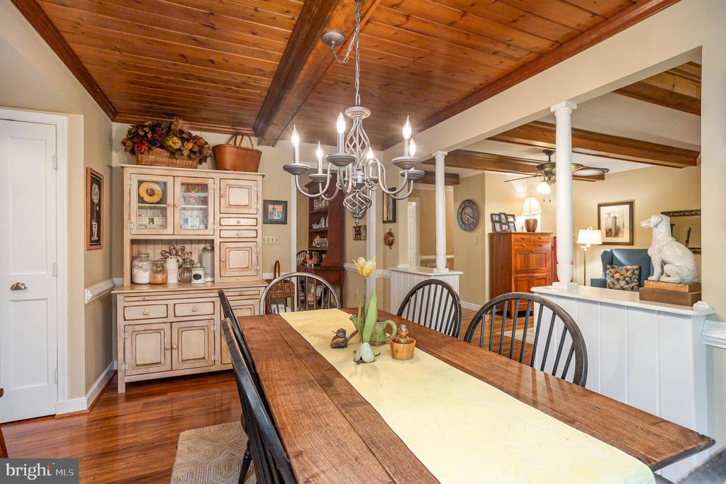 5 BAINBRIDGE LANE