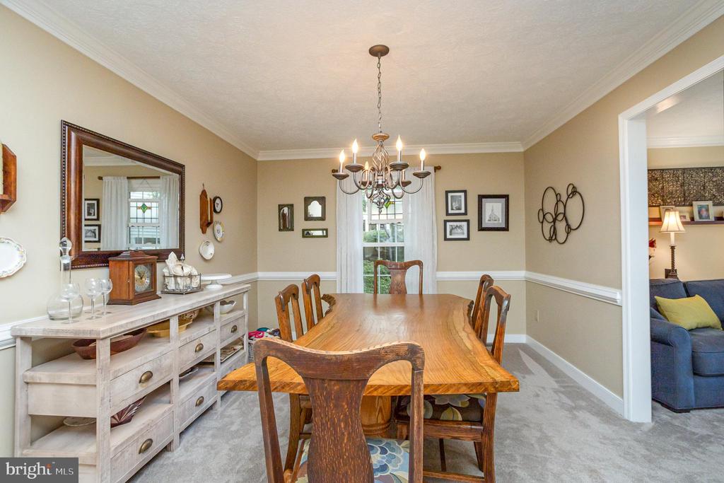 5 BAINBRIDGE LANE