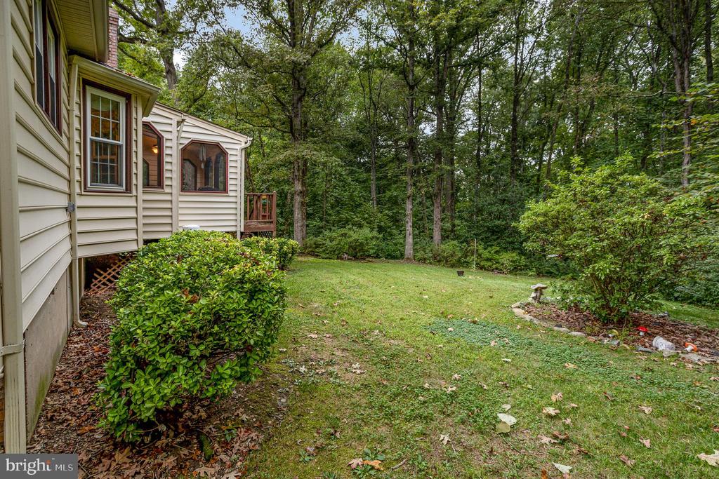 5 BAINBRIDGE LANE