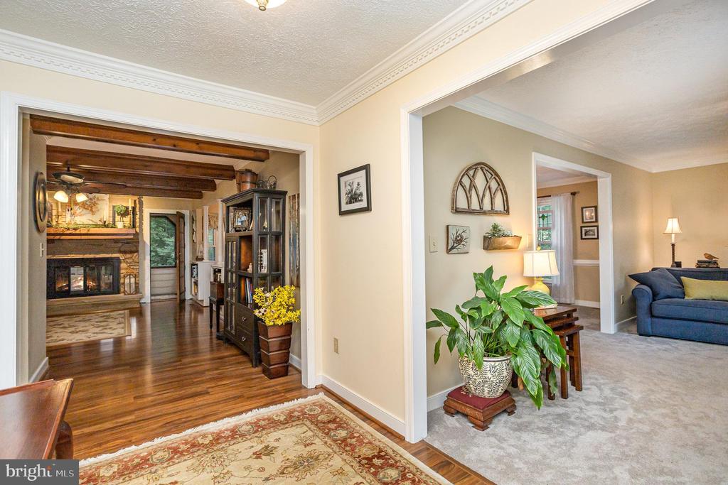 5 BAINBRIDGE LANE
