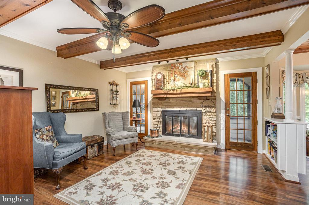 5 BAINBRIDGE LANE