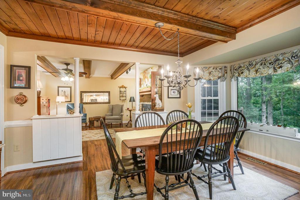 5 BAINBRIDGE LANE