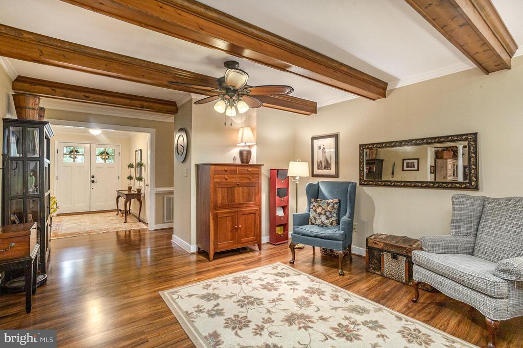 5 BAINBRIDGE LANE