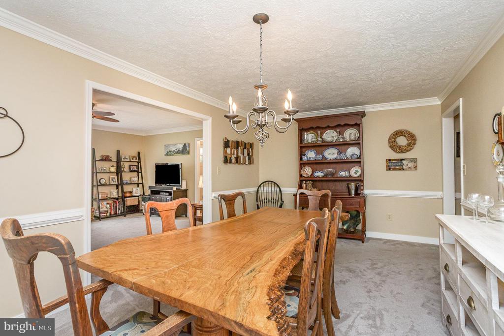 5 BAINBRIDGE LANE