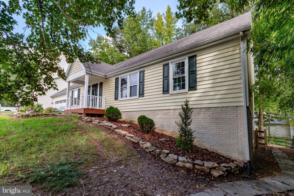 11907 BUTTERCUP LANE