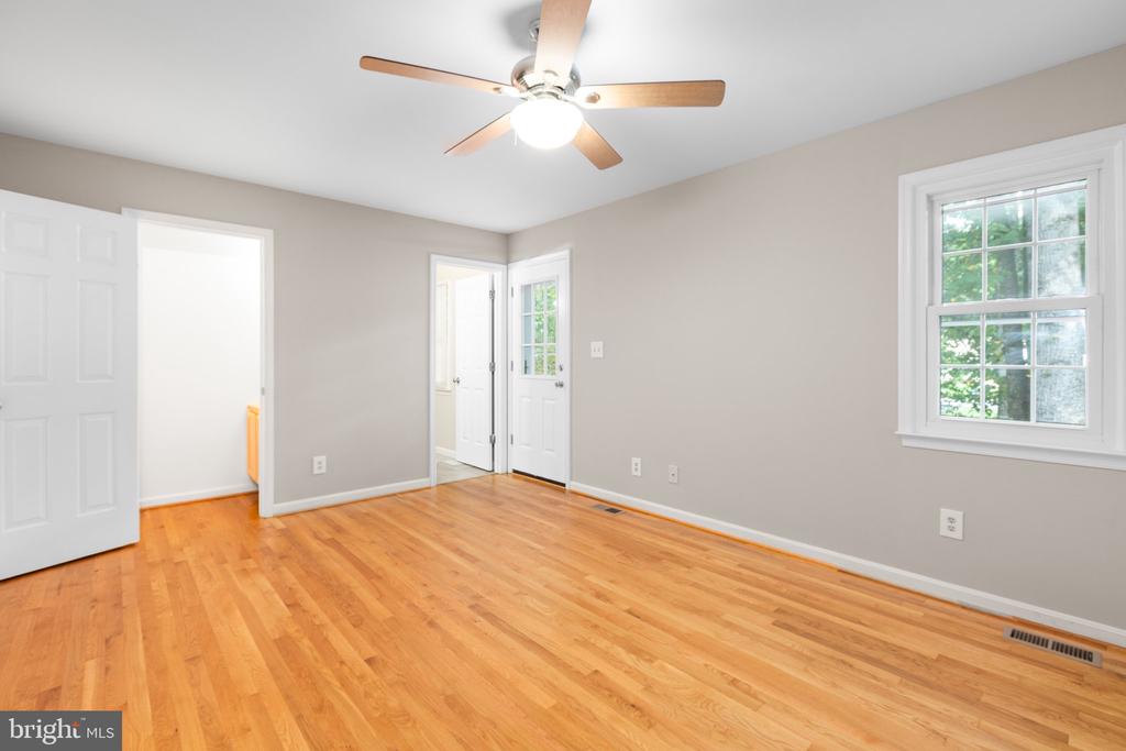 11907 BUTTERCUP LANE