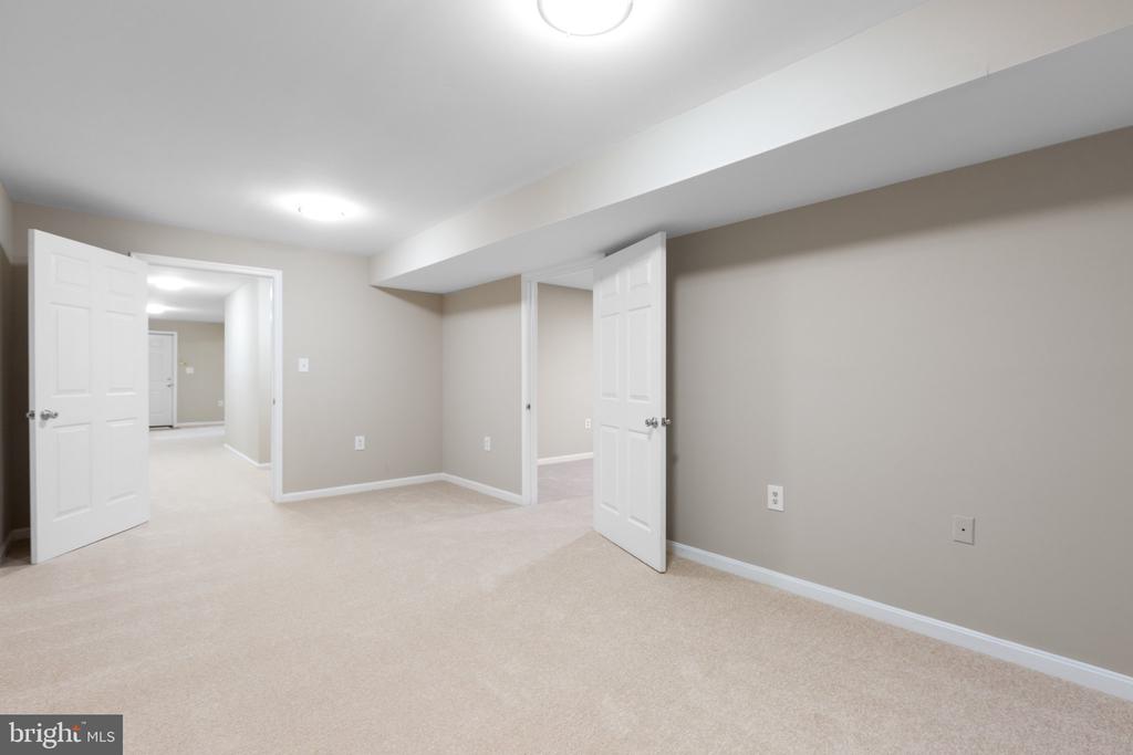 11907 BUTTERCUP LANE