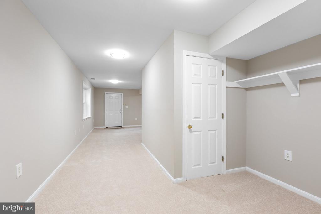 11907 BUTTERCUP LANE