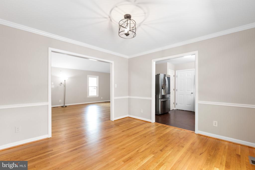 11907 BUTTERCUP LANE