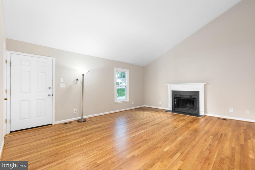 11907 BUTTERCUP LANE