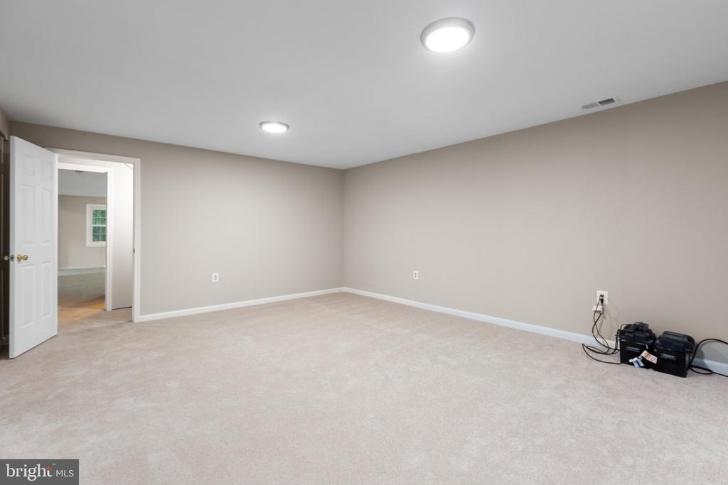11907 BUTTERCUP LANE