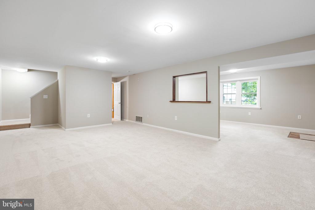 11907 BUTTERCUP LANE