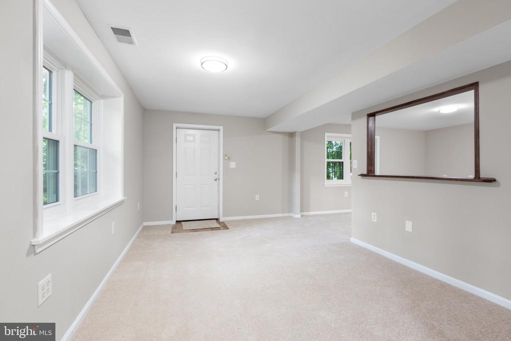 11907 BUTTERCUP LANE