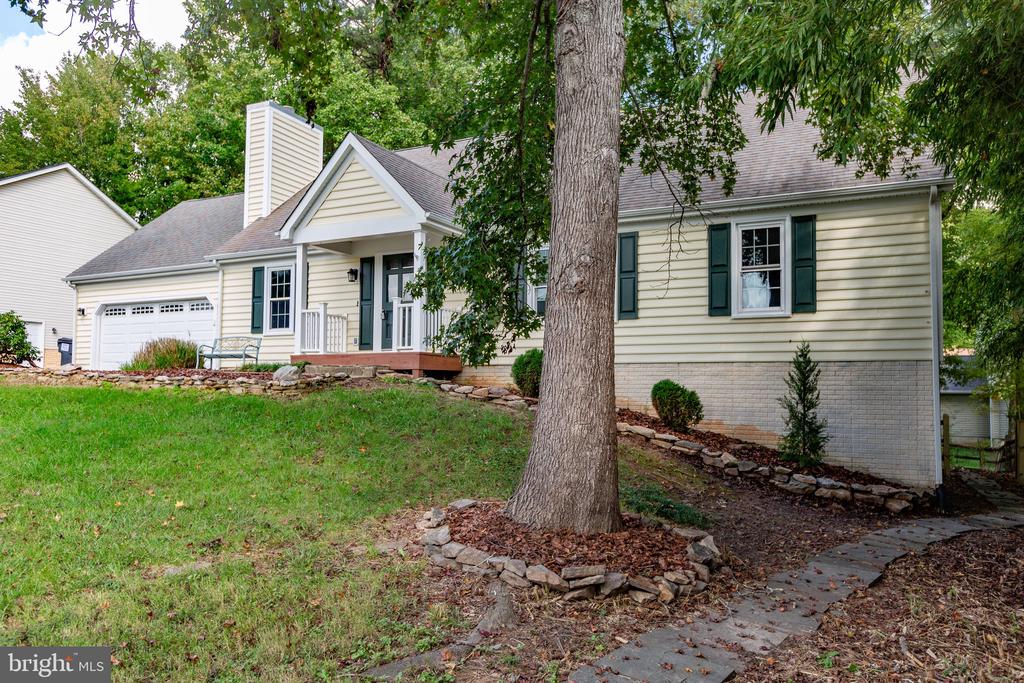 11907 BUTTERCUP LANE