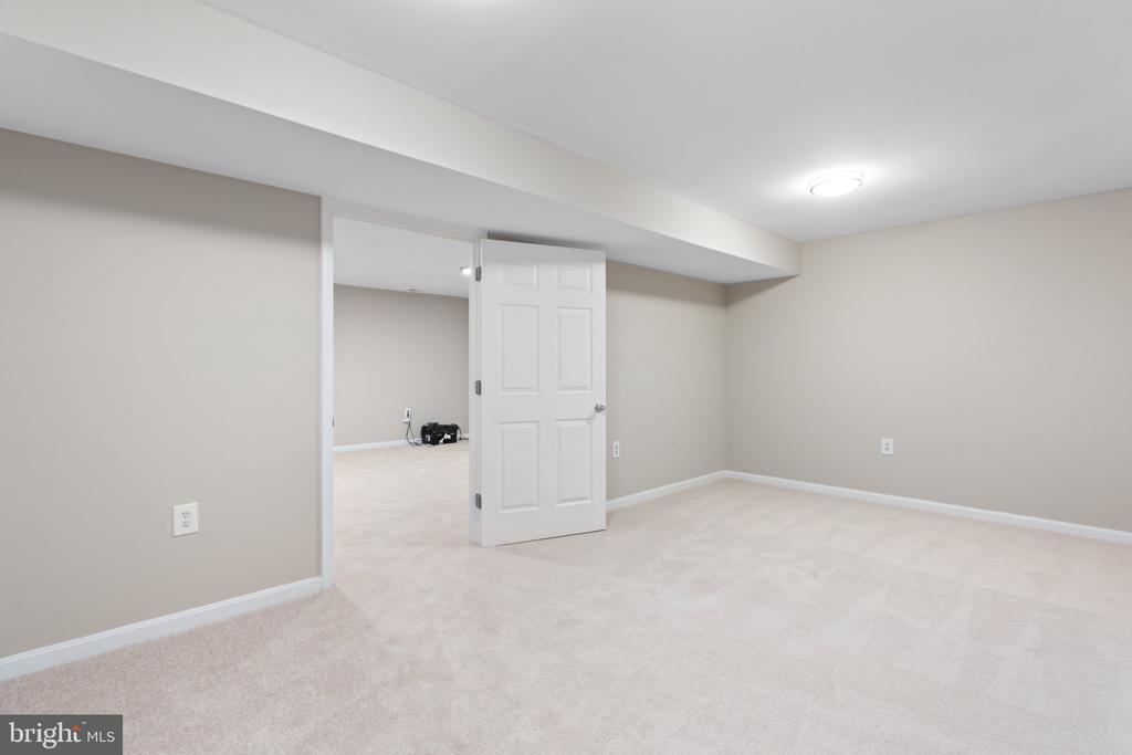 11907 BUTTERCUP LANE