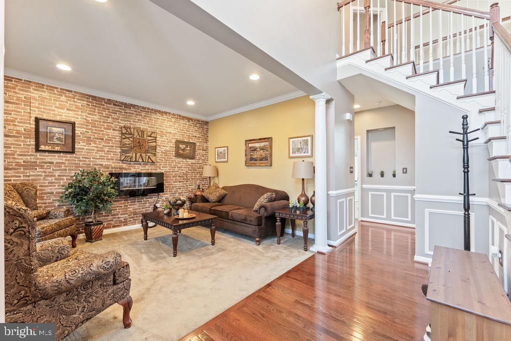 9418 DEEP CREEK LANE