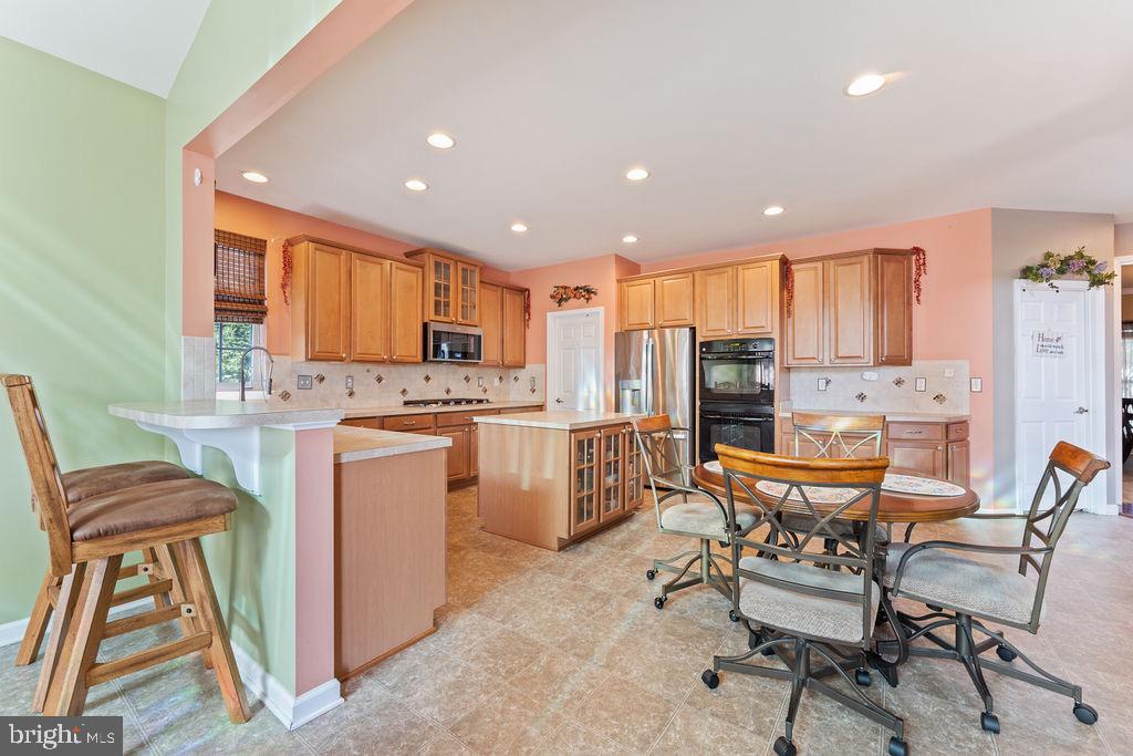 9418 DEEP CREEK LANE