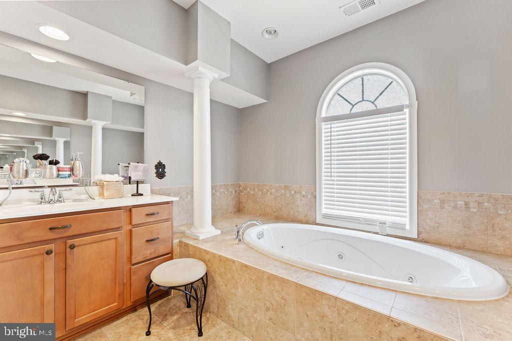 9418 DEEP CREEK LANE