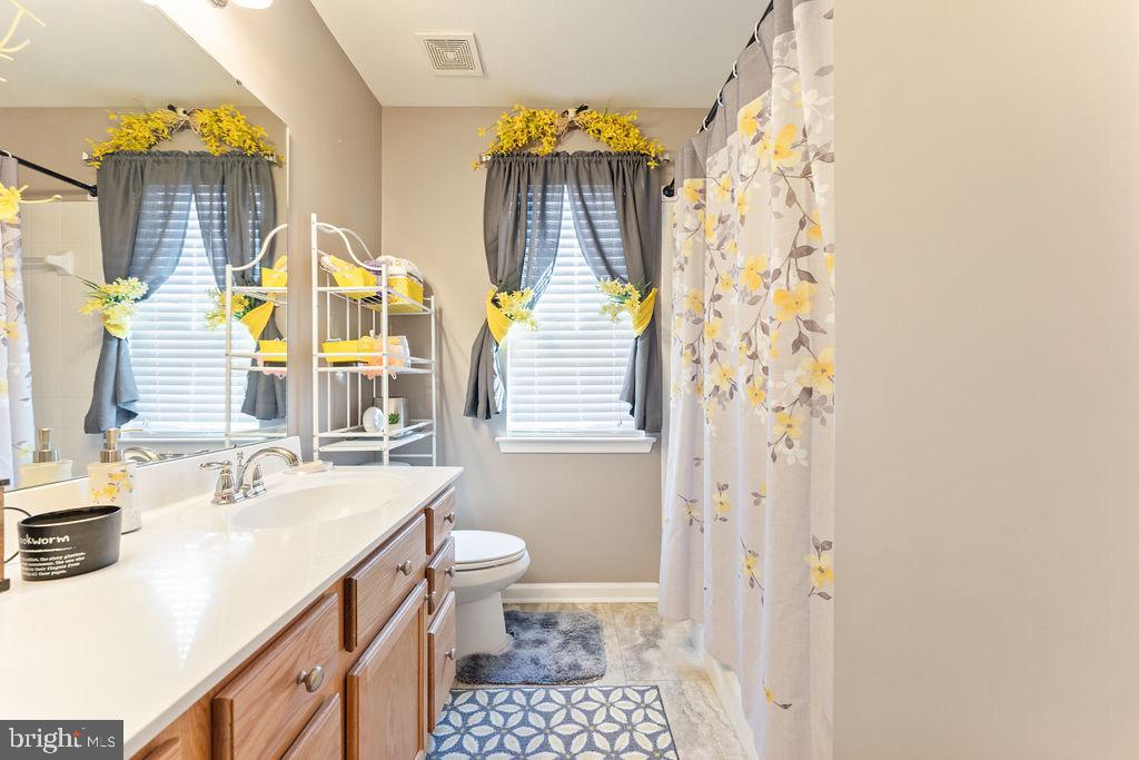 9418 DEEP CREEK LANE