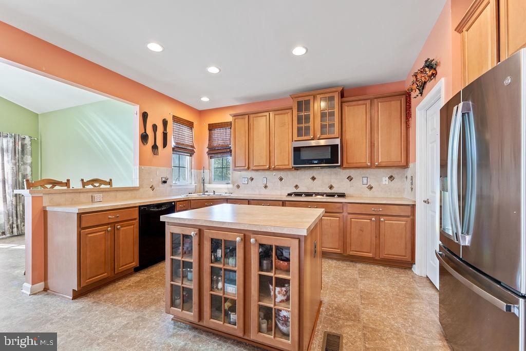 9418 DEEP CREEK LANE