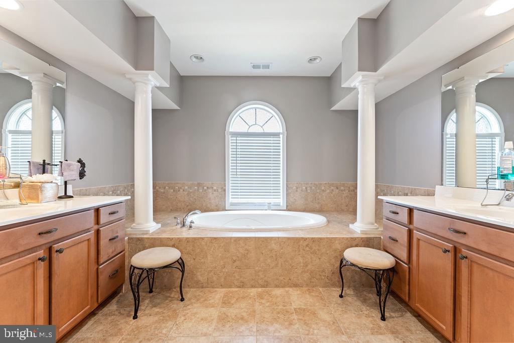 9418 DEEP CREEK LANE