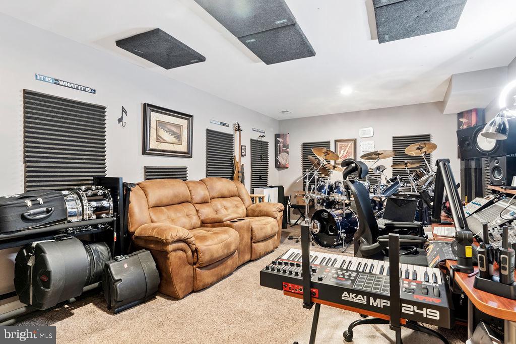 9418 DEEP CREEK LANE