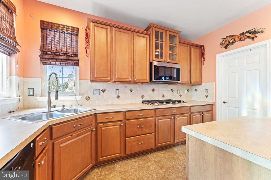 9418 DEEP CREEK LANE
