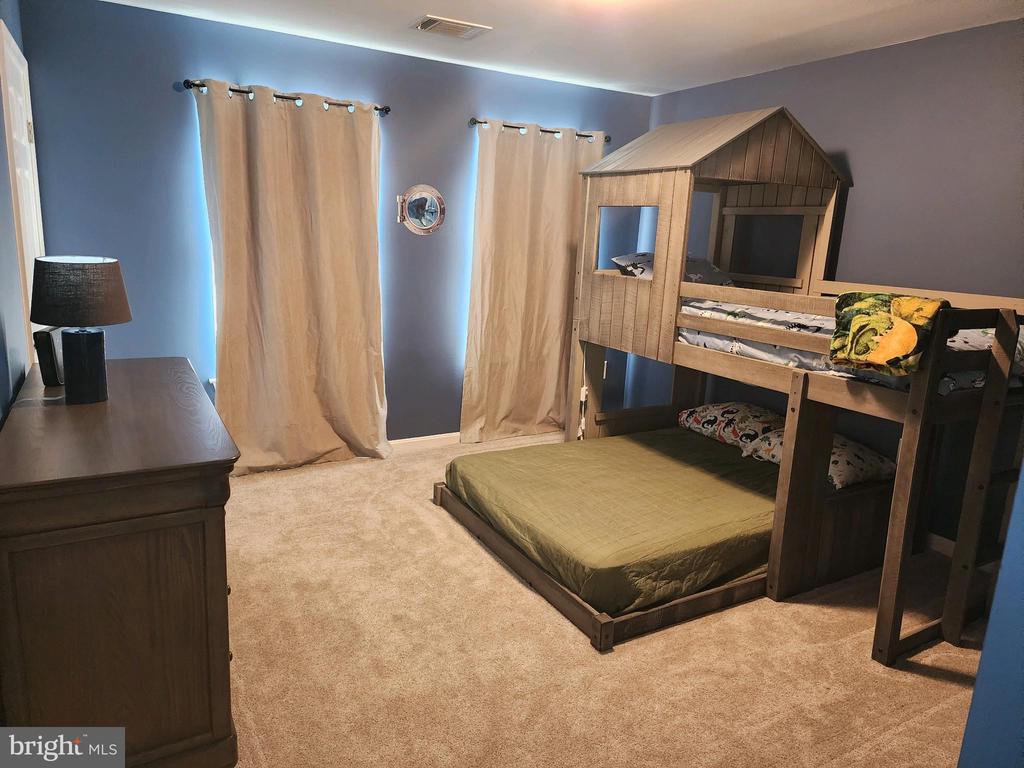 12601 VENTURA LANE