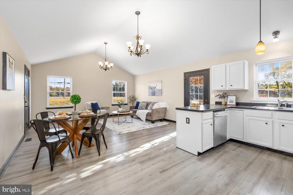 10534 COLES LANE