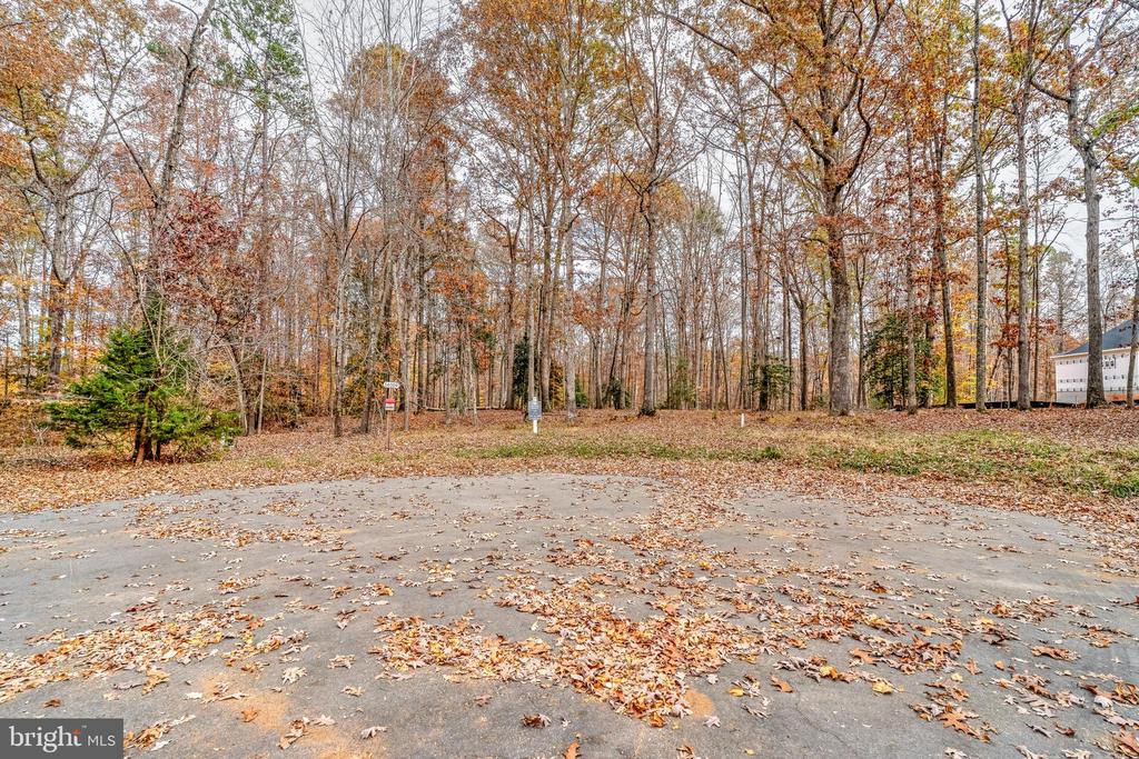 14019 MEADES COURT