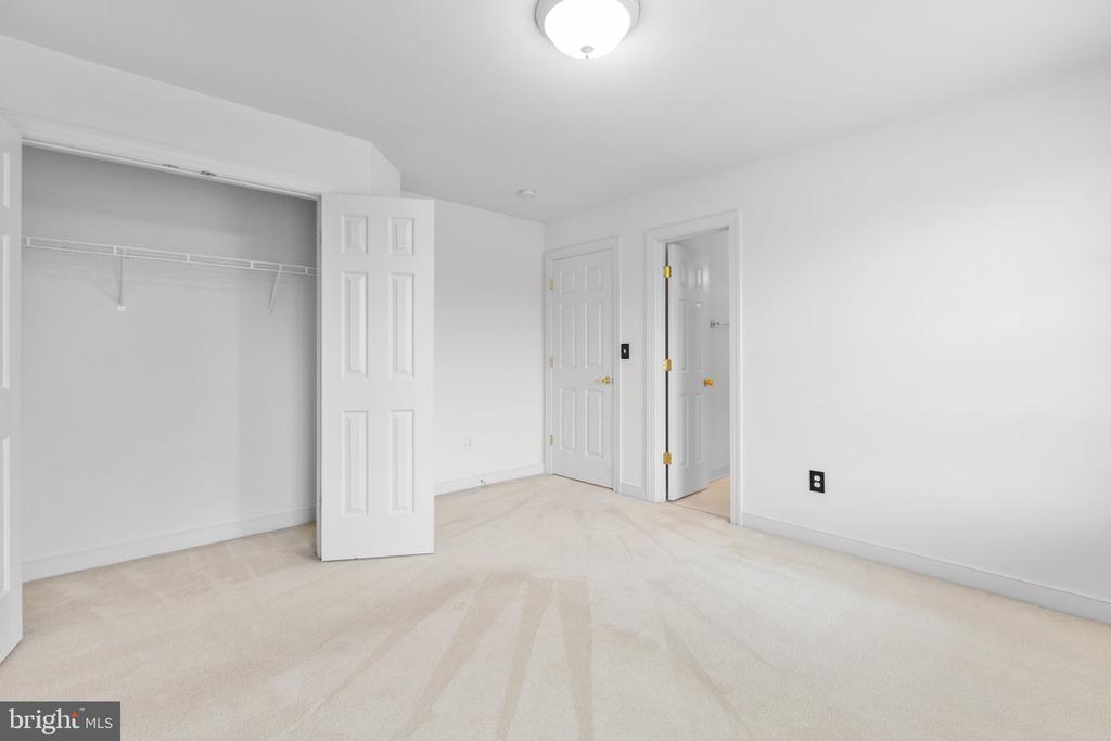 11012 PARK RIDGE ROAD