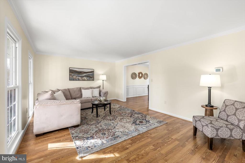 6229 SWEETBRIAR DRIVE