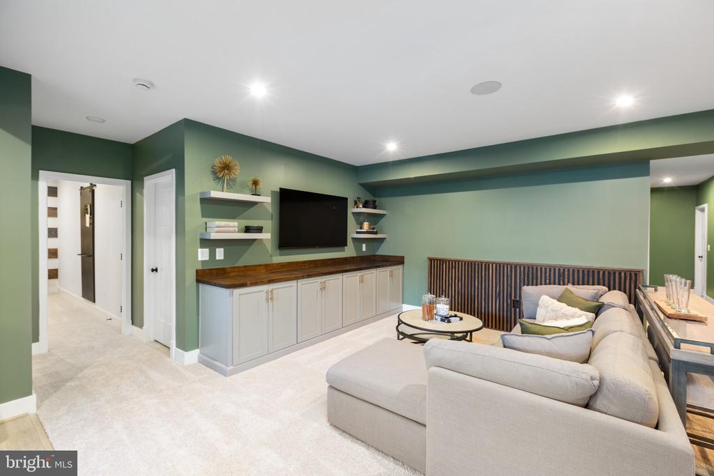 0 WHITEHALL BOULEVARD