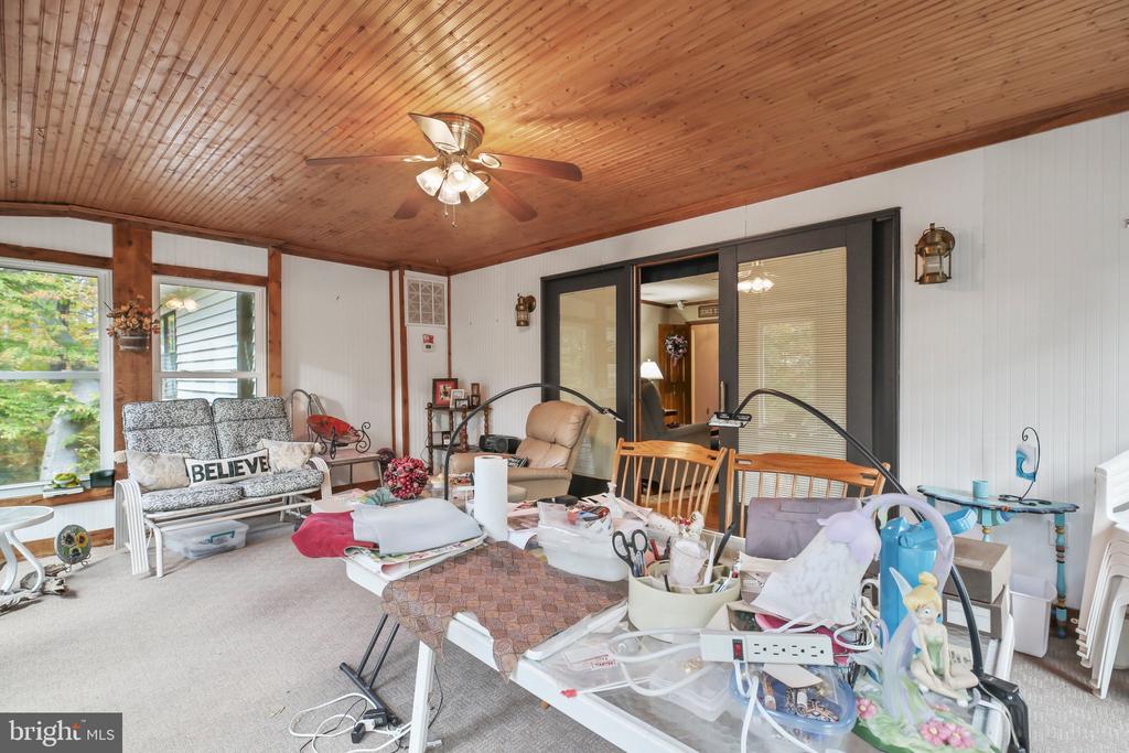1600 CLOVER DRIVE