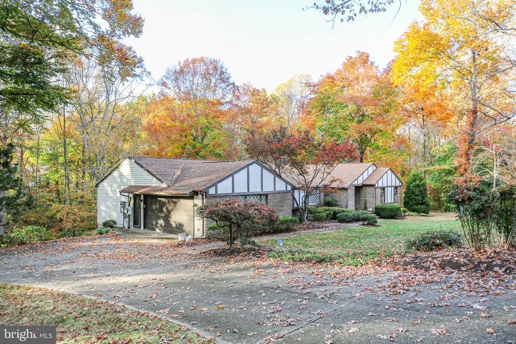1600 CLOVER DRIVE