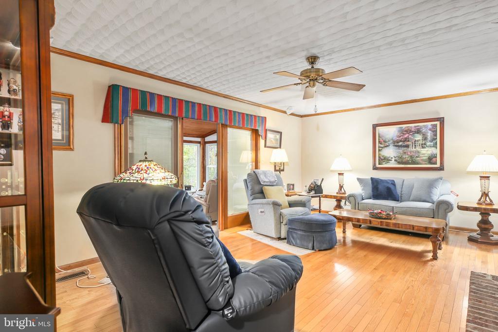 1600 CLOVER DRIVE