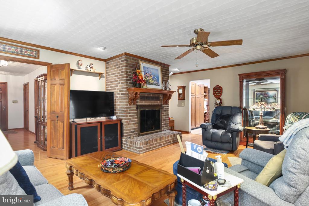 1600 CLOVER DRIVE