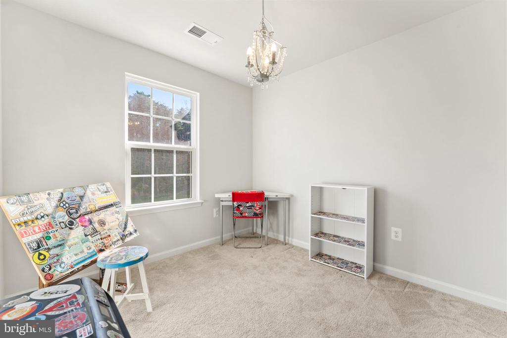 8422 DEVRIES LANE
