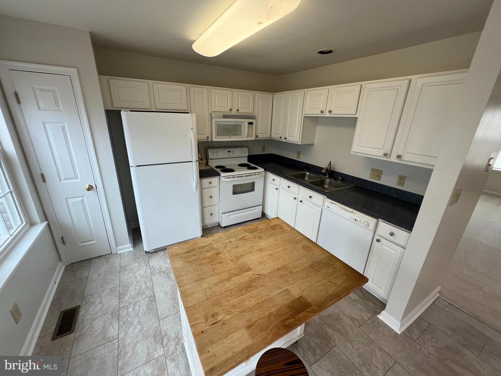 11412 WYTHEVILLE COURT
