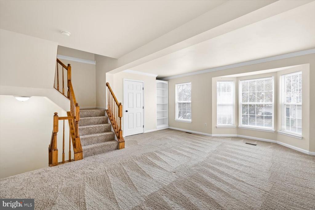 4707 COLONNADE WAY