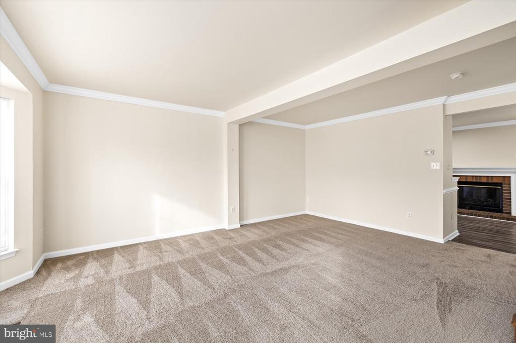 4707 COLONNADE WAY